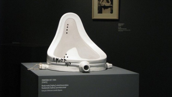 Museus de todo o mundo celebram centenário do urinol de Duchamp