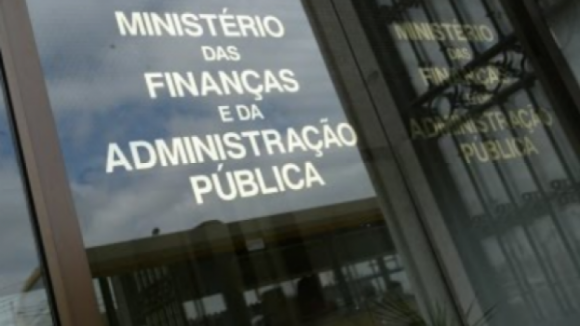 Ministério das Finanças afirma que nacionalizar Novo Banco teria “impactos significativos” na banca pública