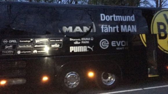 Bomba explode junto do autocarro do Borussia Dortmund. Marc Bartra estará ferido