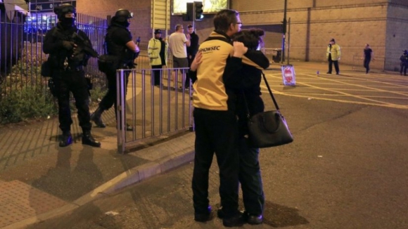 Não há indicação de portugueses entre as vítimas da explosão em Manchester