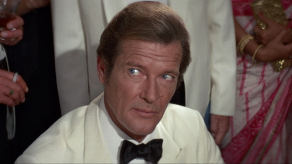 Morreu aos 89 anos Roger Moore, intérprete de James Bond e de O Santo