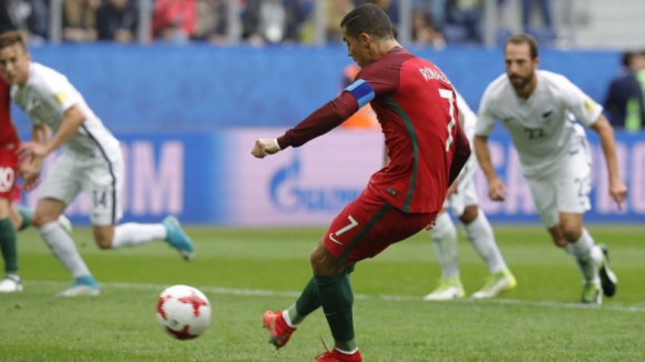 Cristiano Ronaldo dispensado da seleção portuguesa para ir ver os filhos