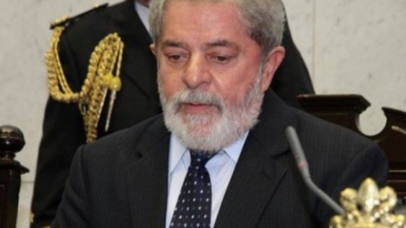 Lula da Silva condenado a nove anos e meio de prisão