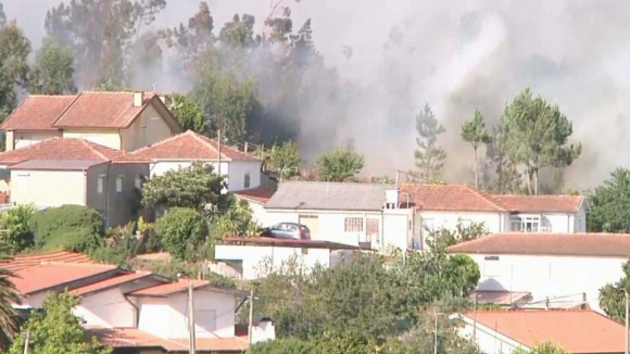 Casas evacuadas na Trofa e Maia, chamas já projetadas para Vale Pisão