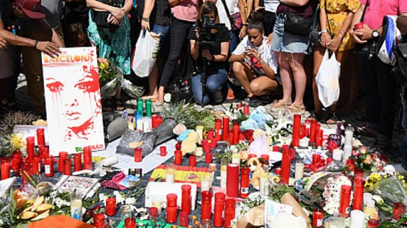 Número de mortos nos atentados de Barcelona subiu para quinze