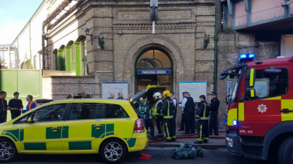 Polícia encara explosão no metro de Londres como um "incidente terrorista"