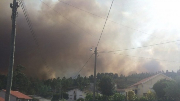 Presidente da Câmara de Pampilhosa da Serra diz que incêndio "está longe de ser controlado"