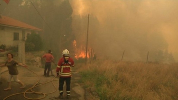 Proteção Civil afirma que "hoje foi o pior dia do ano em incêndios"