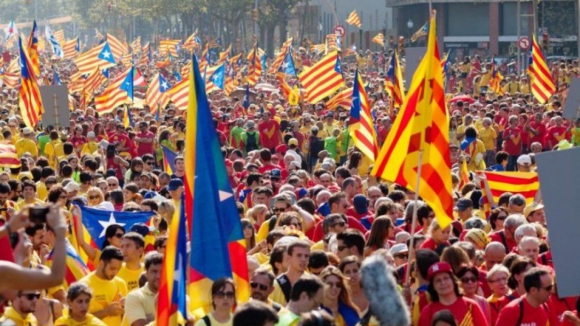Quase 2.000 empresas já abandonaram a Catalunha desde referendo independentista