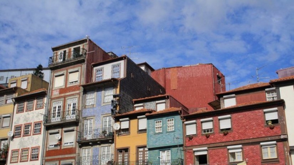 Assembleia Municipal do Porto exorta Governo a apresentar novas políticas de habitação