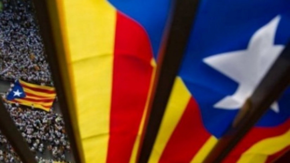 Catalunha: Cidadãos vence eleições, mas independentistas mantêm maioria absoluta