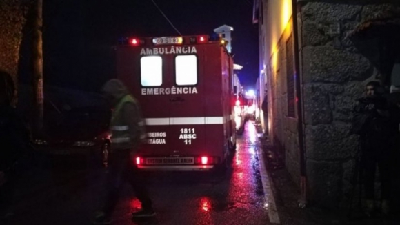 Pelo menos 60 feridos em incêndio em Vila Nova da Rainha, Tondela