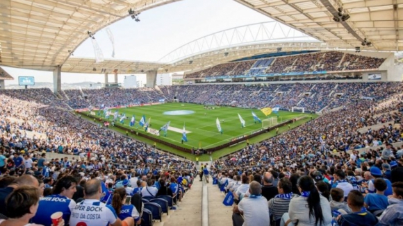 Estádio do Dragão entre os nove candidatos a receber a Supertaça Europeia de 2020