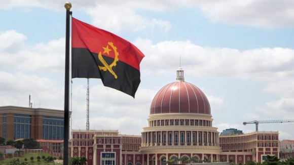 Angola prevê encerrar nove embaixadas e 18 consulados, incluindo em Portugal e Macau