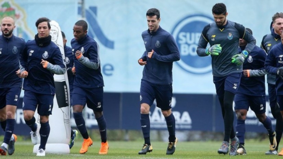 'Bês' Bruno Costa e Luís Mata repetem presenca no treino do FC Porto