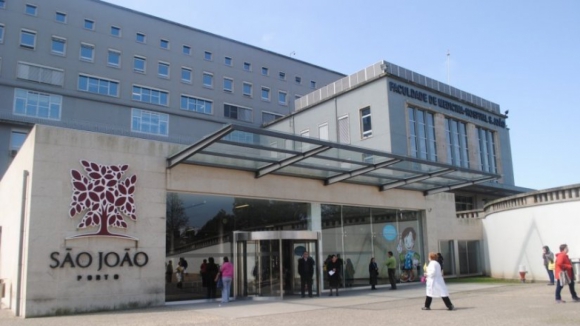 Enfermeiros: Adesão de 75% no Hospital de S. João afetou dezenas de cirurgias no Porto