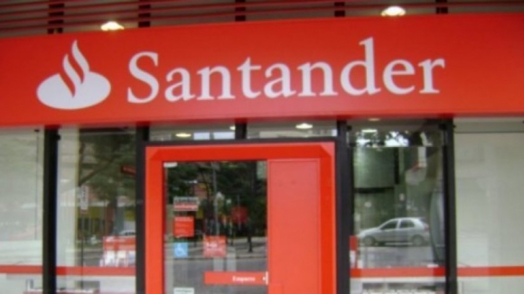 Banco Santander Totta renova imagem e passa a designar-se Banco Santander Portugal