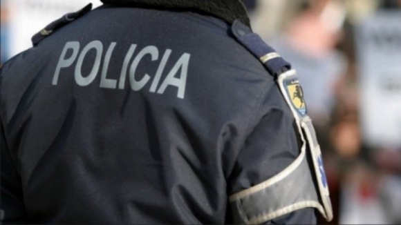 PSP deteve suspeito de roubos sob ameaça e coação na baixa do Porto