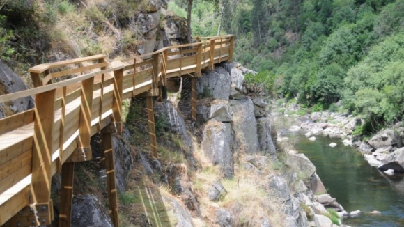 Ponte envidraçada nos Passadiços do Paiva já está em construção em Arouca