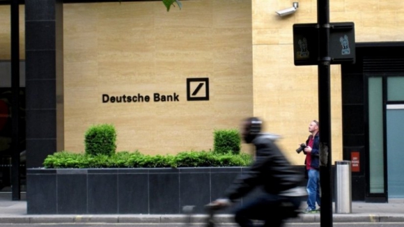 Deutsche Bank vai despedir sete mil trabalhadores