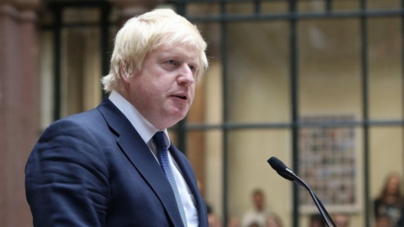MNE britânico Boris Johnson demitiu-se