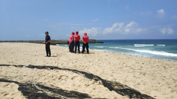 Homem de 45 anos morre devido a ferimentos causados pelo mar em Espinho