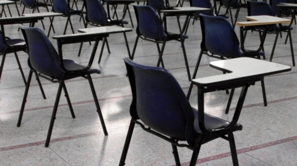 PCP lamenta “protelamento” do Governo face a professores e exorta cumprimento da lei