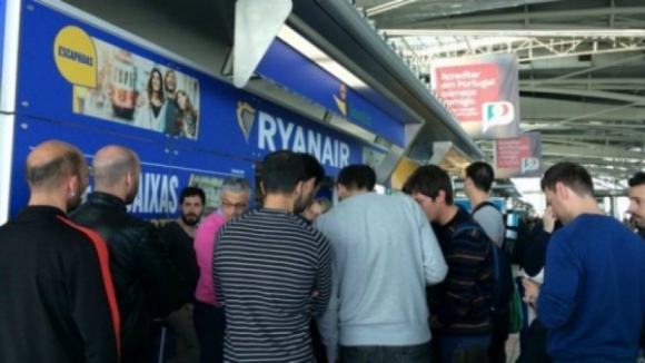 Cerca de 50% dos voos da Ryanair no continente cancelados