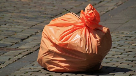 Recolha de resíduos e limpeza urbana no Porto assegurada por Empresa Municipal