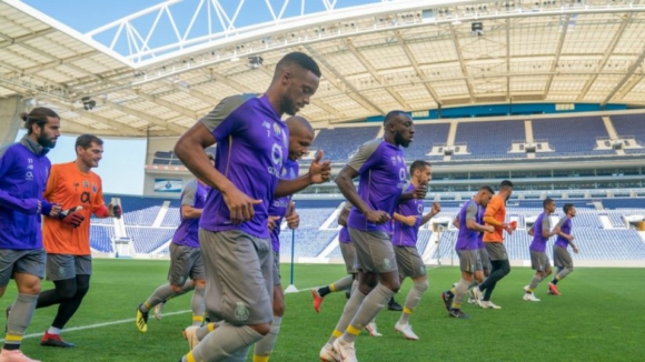Regresso de cinco internacionais marca treino do FC Porto no Dragão