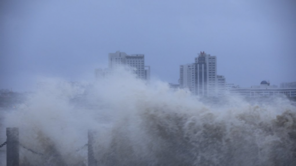 Tufão obriga a deslocar quase 500 mil pessoas na província chinesa de Guangdong