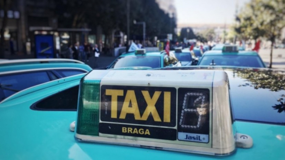 Taxistas vão ser recebidos pelo presidente da Câmara do Porto
