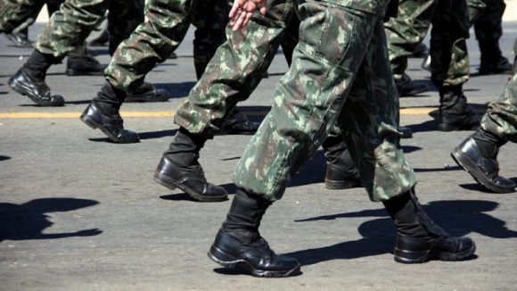 Ministro da Defesa inicia processo de substituição de Rovisco Duarte na chefia do Exército