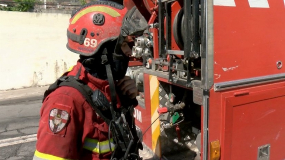Incêndio num apartamento em Matosinhos provoca pelo menos seis feridos