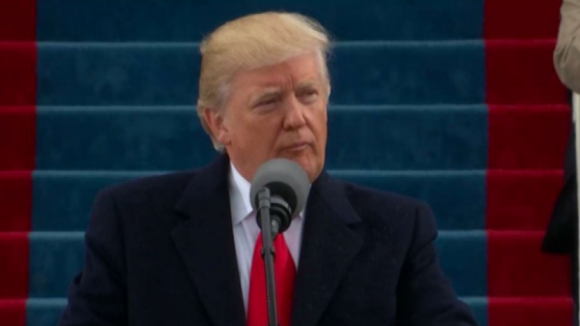 Trump pede união, insiste no muro e anuncia cimeira com Kim em discurso à nação