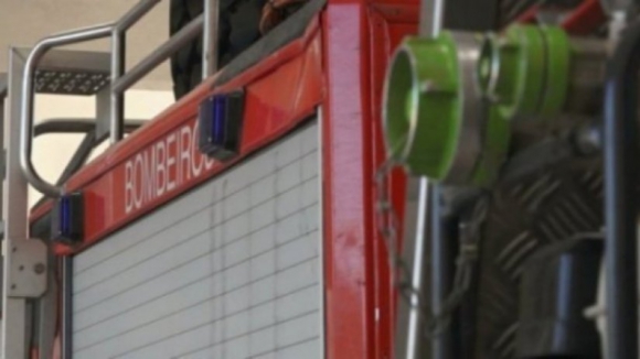 Incêndio provoca uma vítima mortal num prédio no Porto