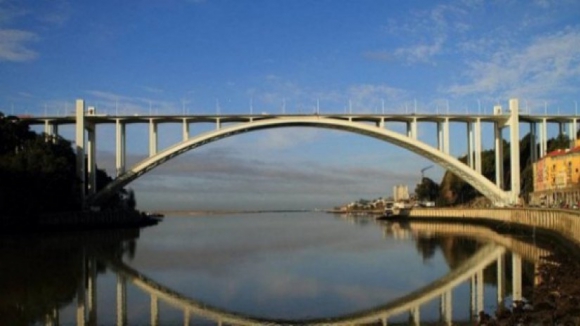 ZEP da Ponte da Arrábida publicada hoje limita altura de construções no Porto e Gaia