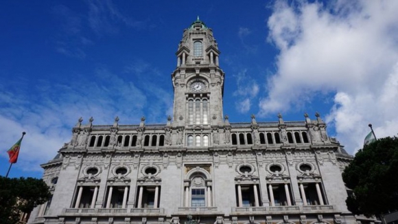Mais de 60 pessoas pedem à Câmara do Porto reversão de despejo de reclusa