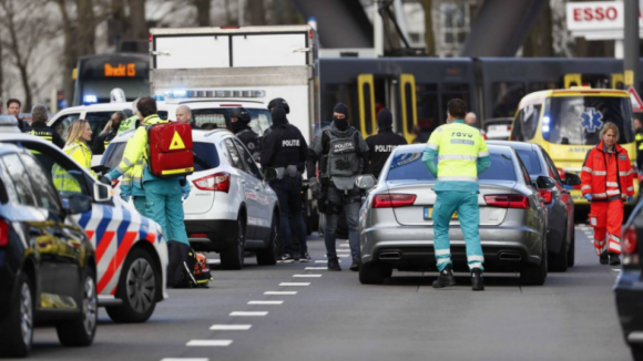 Vários feridos em tiroteio na Holanda