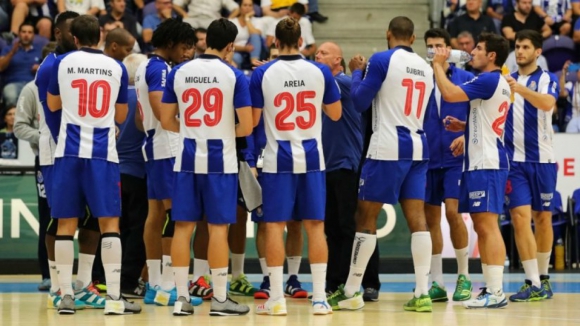 FC Porto nos 'quartos' da Taça EHF de andebol mesmo sem jogar