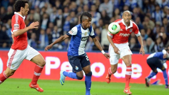 FC Porto rescinde contrato com Kelvin