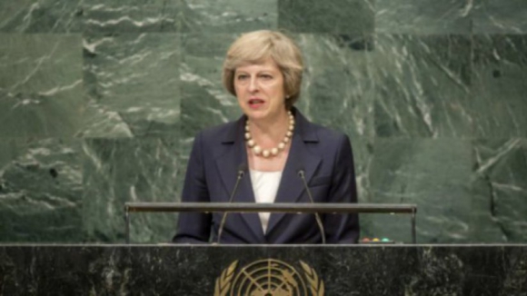 Theresa May anuncia demissão devido ao fracasso no 'Brexit'