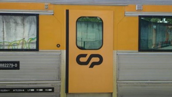 CP revela que quer começar a recuperar comboios no fim do ano em oficina de Matosinhos
