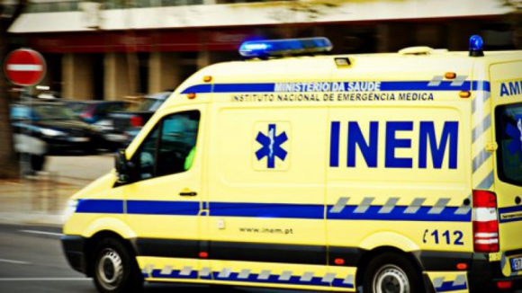Choque em cadeia provoca três feridos e condiciona trânsito em Vila Nova de Gaia
