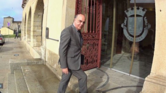 Autarca de Barcelos regressou à Câmara mas não pode falar com funcionários