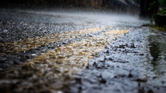 Mau tempo: Distrito do Porto com "precipitação intensa" até às 15:00