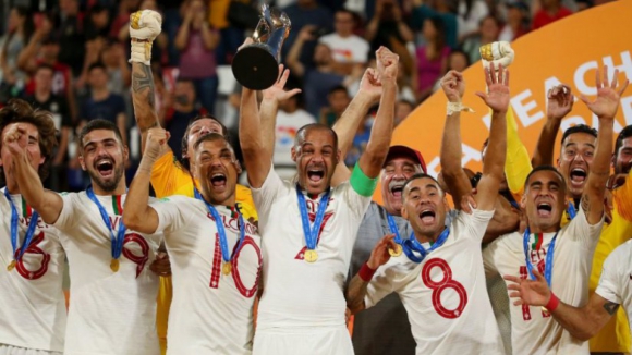 Portugal vence Itália por 6-4 e leva terceiro título mundial de futebol de praia