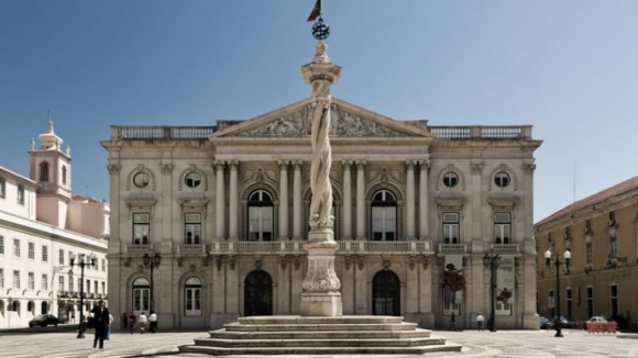 Tribunal de Contas revela venda de imóveis da Segurança Social à Câmara de Lisboa abaixo do valor de mercado