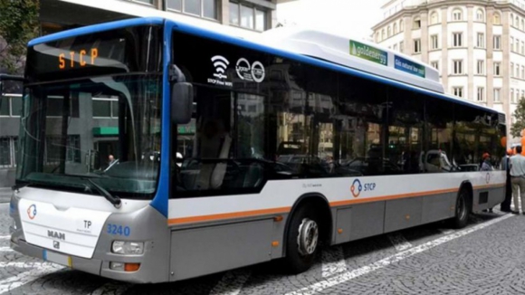 Covid-19: Desinfeções diárias e reforço de limpeza nos transportes públicos do Porto