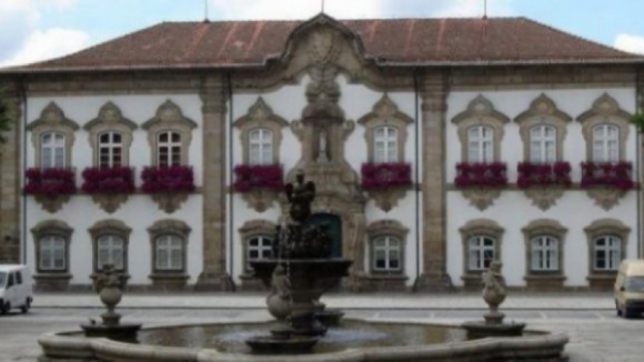 Covid-19: Câmara de Braga encerra espaços municipais